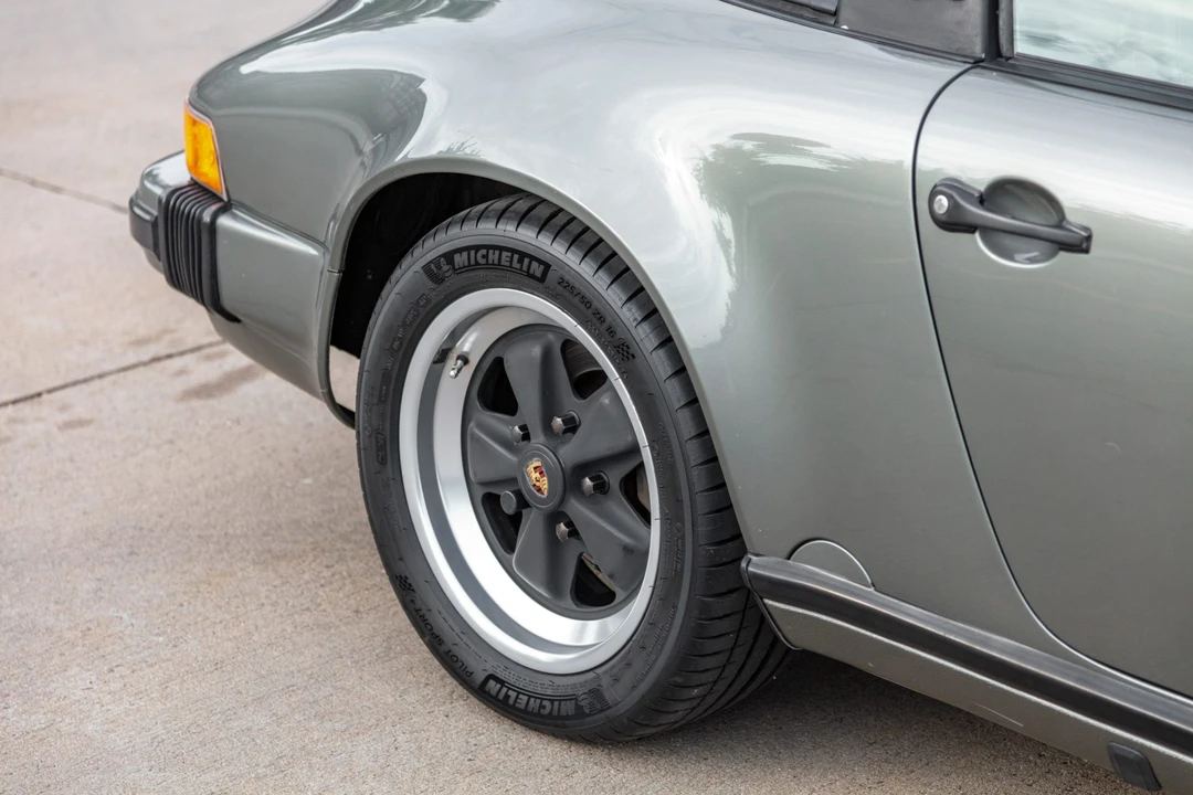 1987 Porsche 911 Carrera 3.2 - Image 27 of 31