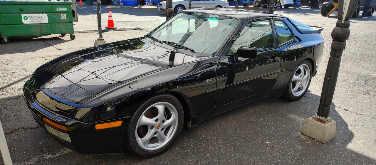 1987 Porsche 944 Turbo - Image 2 of 31