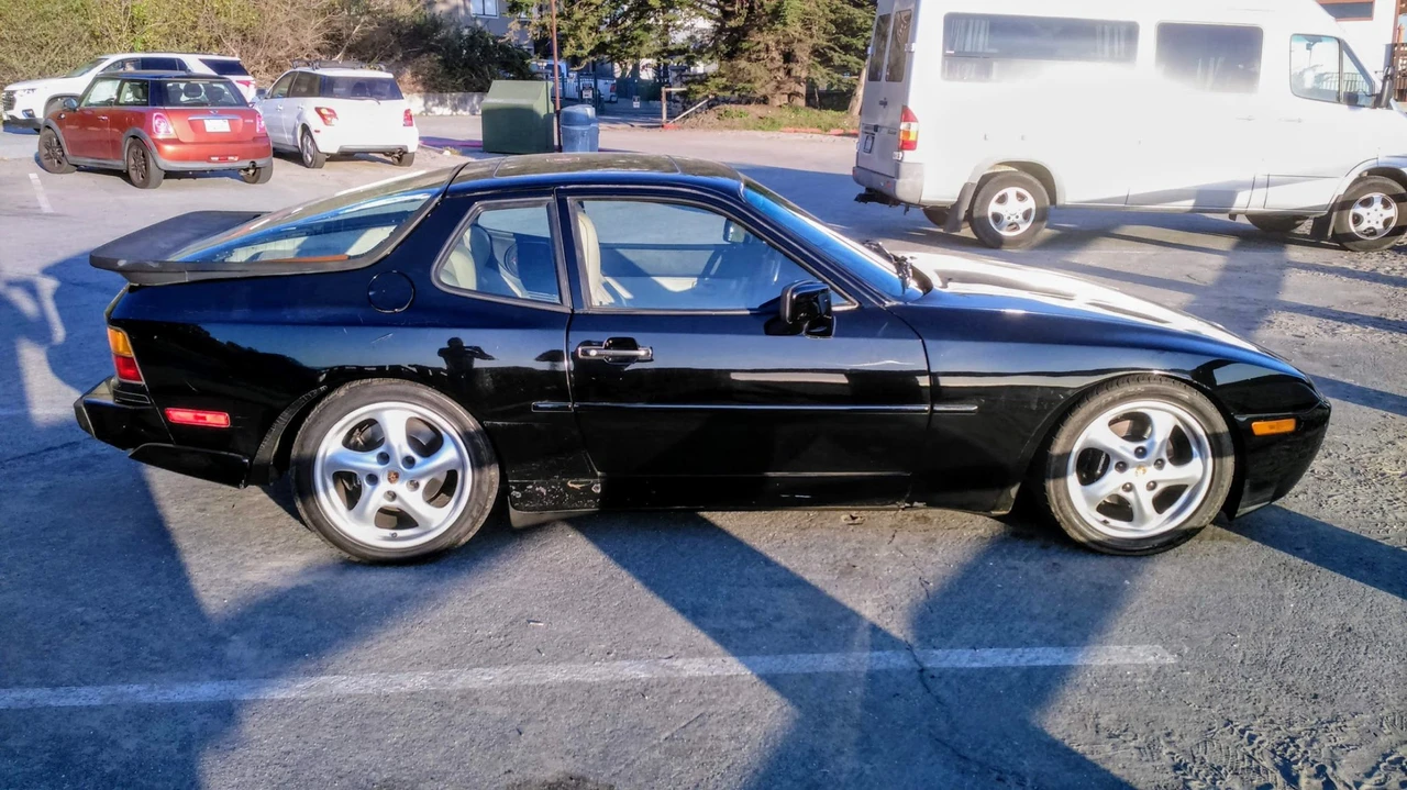1987 Porsche 944 Turbo - Image 10 of 31