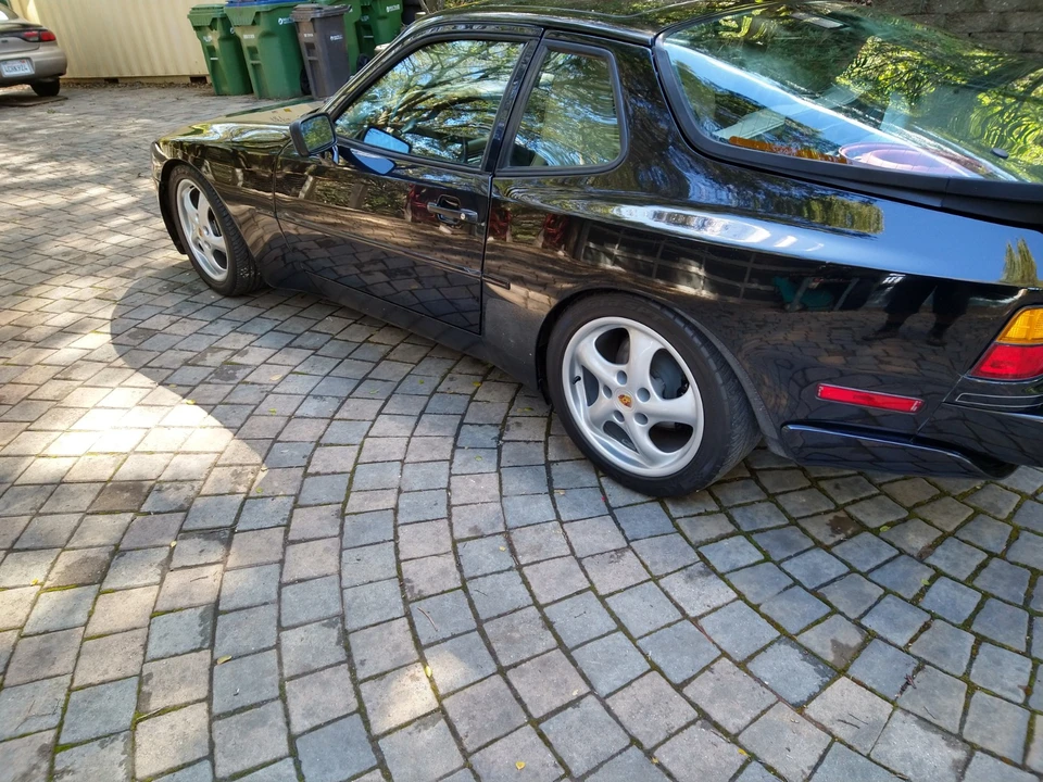 1987 Porsche 944 Turbo - Image 25 of 31