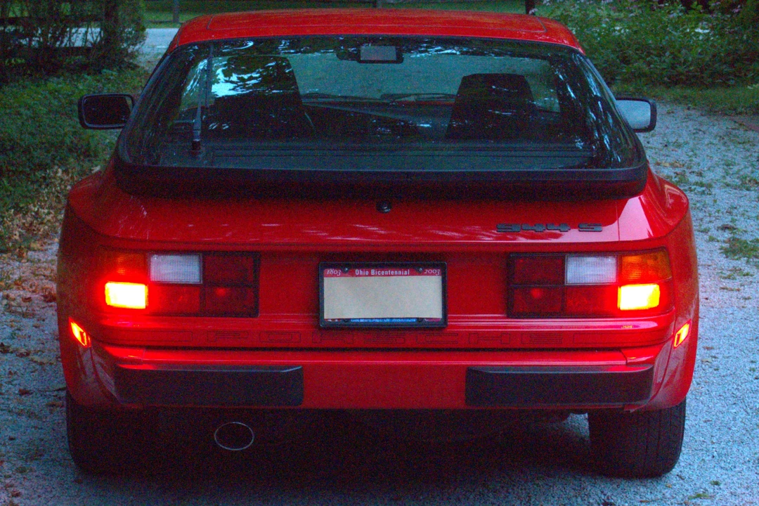 1987 Porsche 944 S - Image 14 of 31