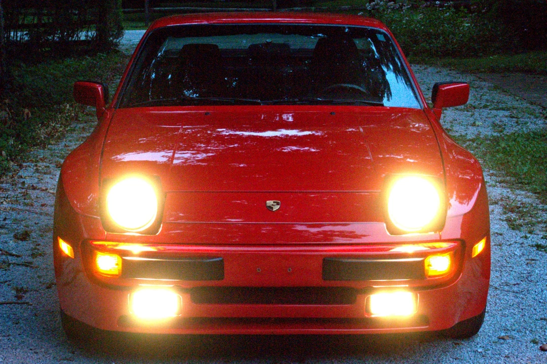 1987 Porsche 944 S - Image 17 of 31
