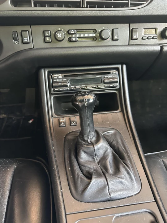 1987 Porsche 944 S - Image 27 of 31