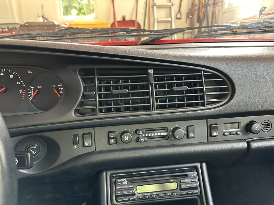 1987 Porsche 944 S - Image 25 of 31