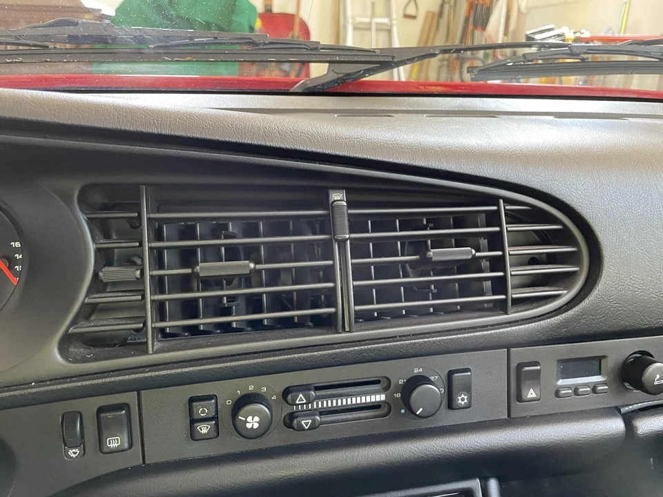 1987 Porsche 944 S - Image 26 of 31