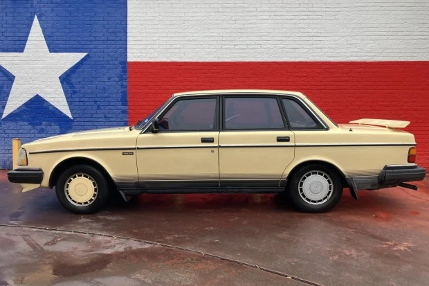1987 Volvo 244 - Image 3 of 7