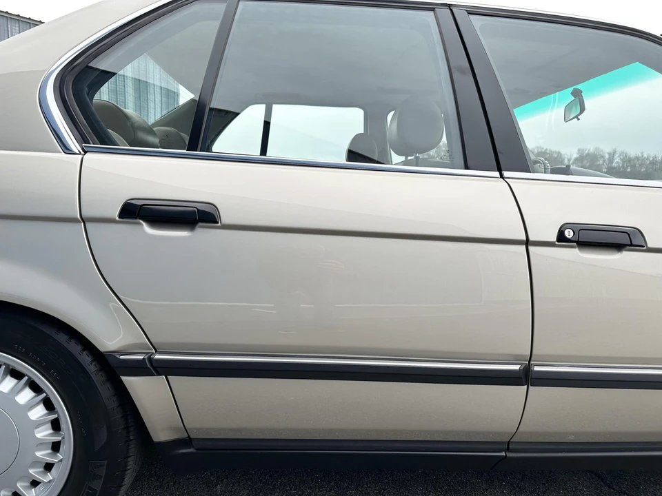 1988 BMW E32 7 Series - Image 30 of 31
