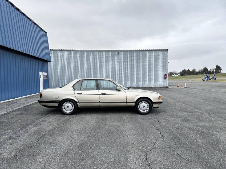 1988 BMW E32 7 Series - Image 12 of 31