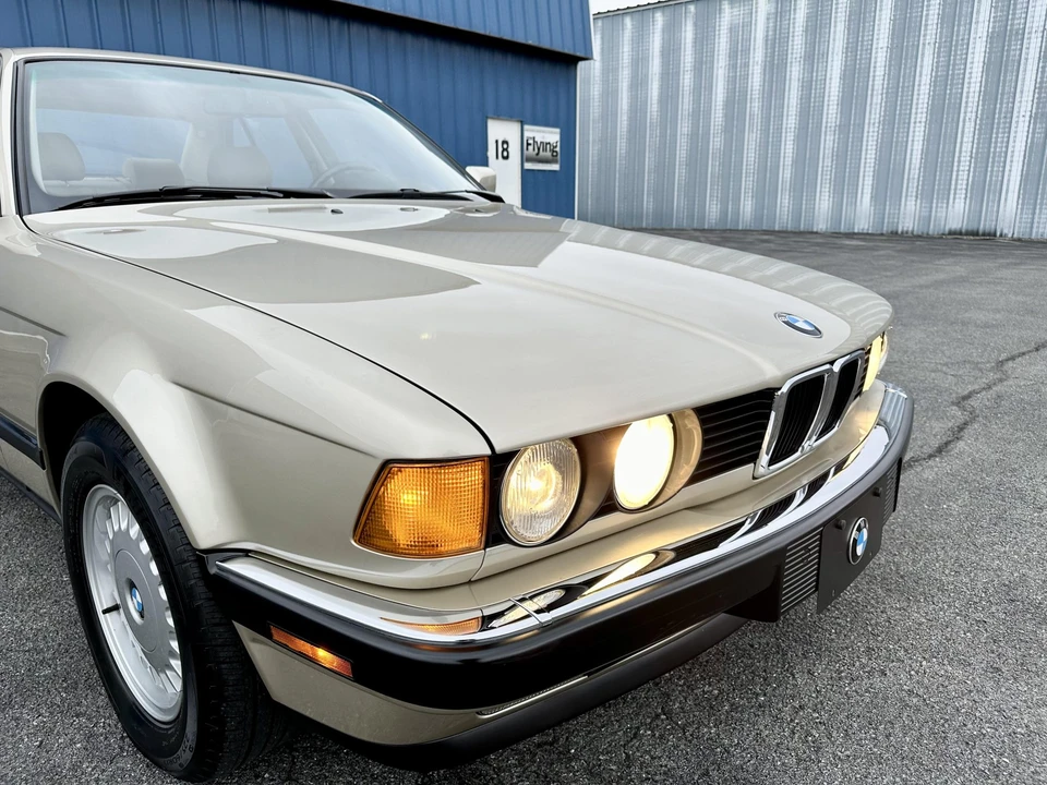 1988 BMW E32 7 Series - Image 27 of 31