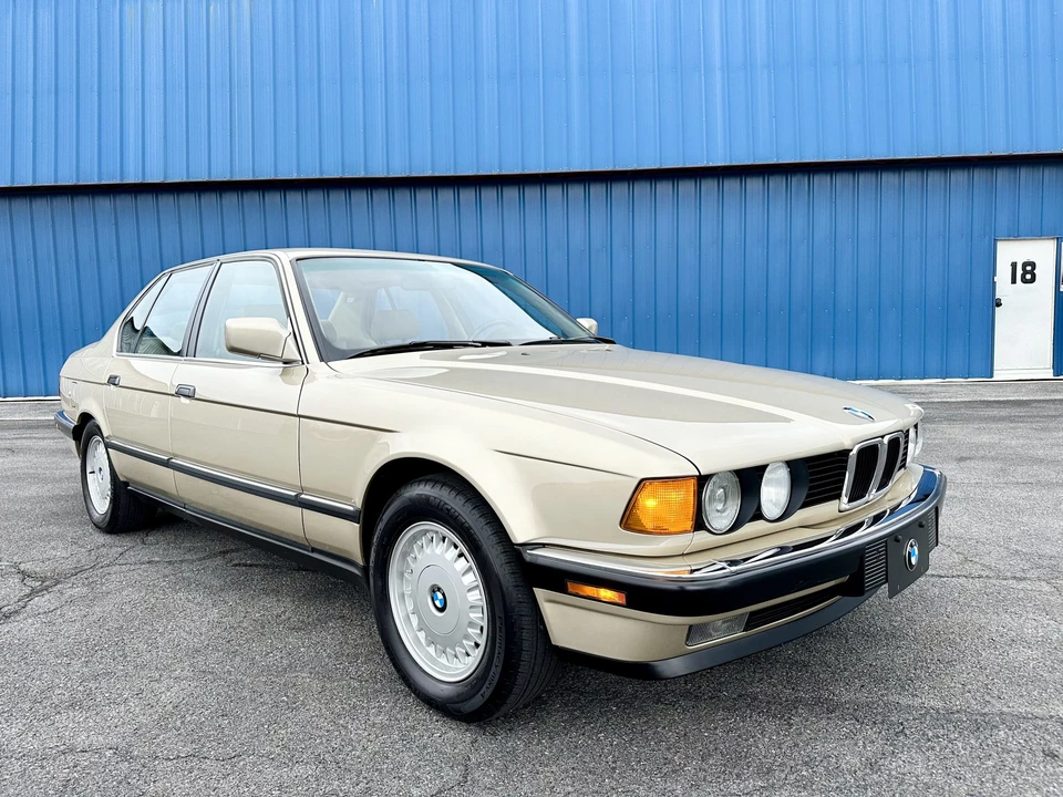1988 BMW E32 7 Series - Image 10 of 31