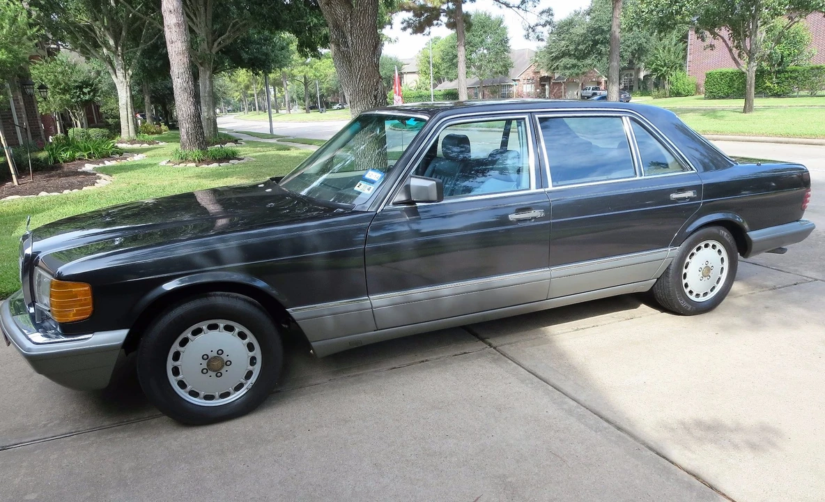 1988 Mercedes-Benz W126 S-Class Sedan - Image 11 of 31