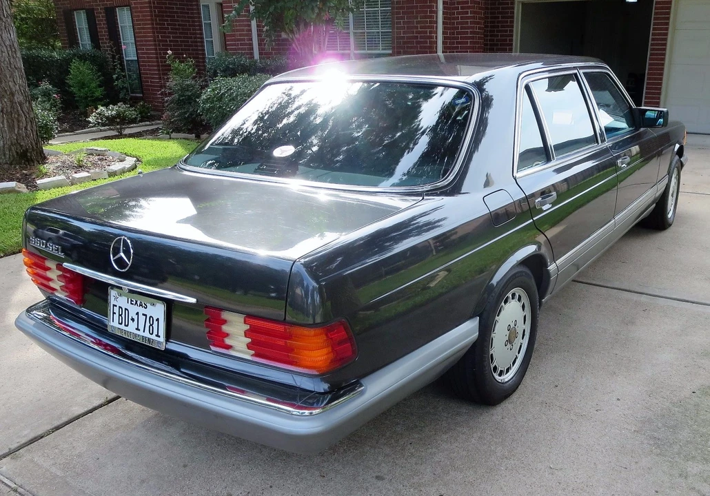 1988 Mercedes-Benz W126 S-Class Sedan - Image 8 of 31