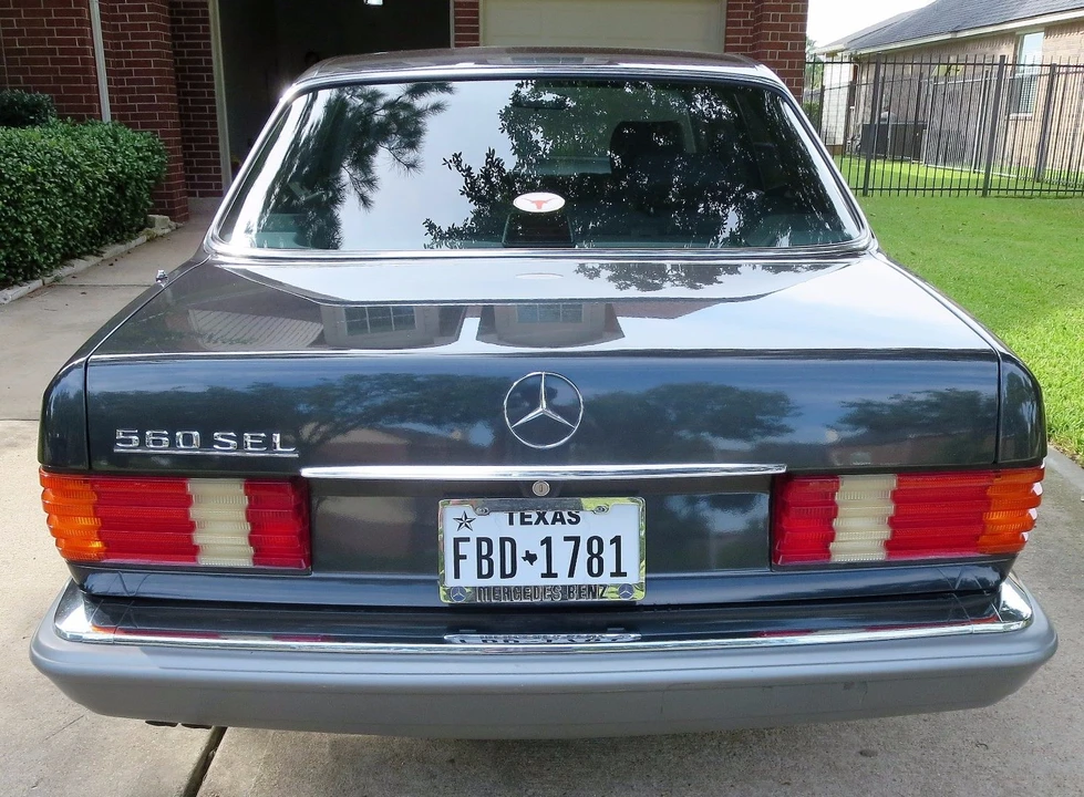1988 Mercedes-Benz W126 S-Class Sedan - Image 9 of 31