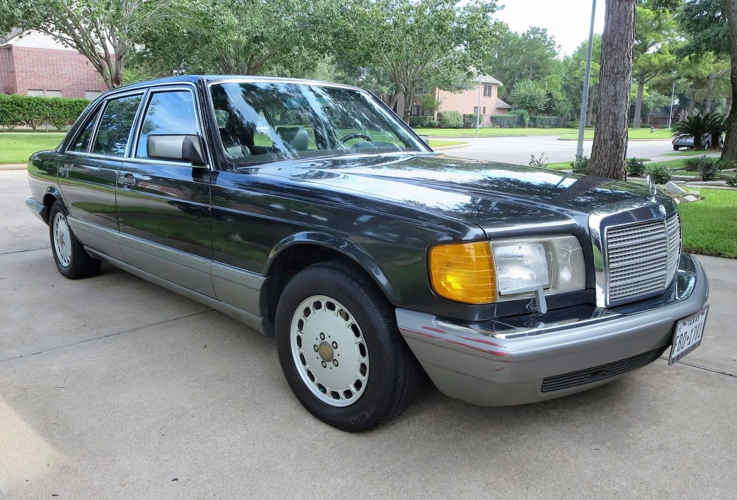 1988 Mercedes-Benz W126 S-Class Sedan - Image 7 of 31
