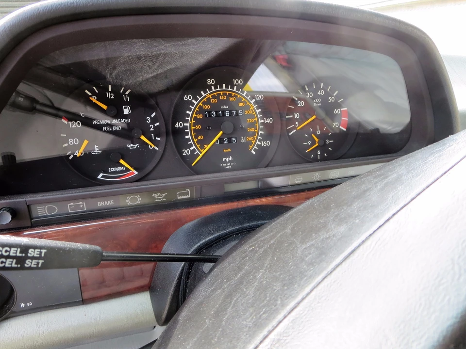 1988 Mercedes-Benz W126 S-Class Sedan - Image 22 of 31