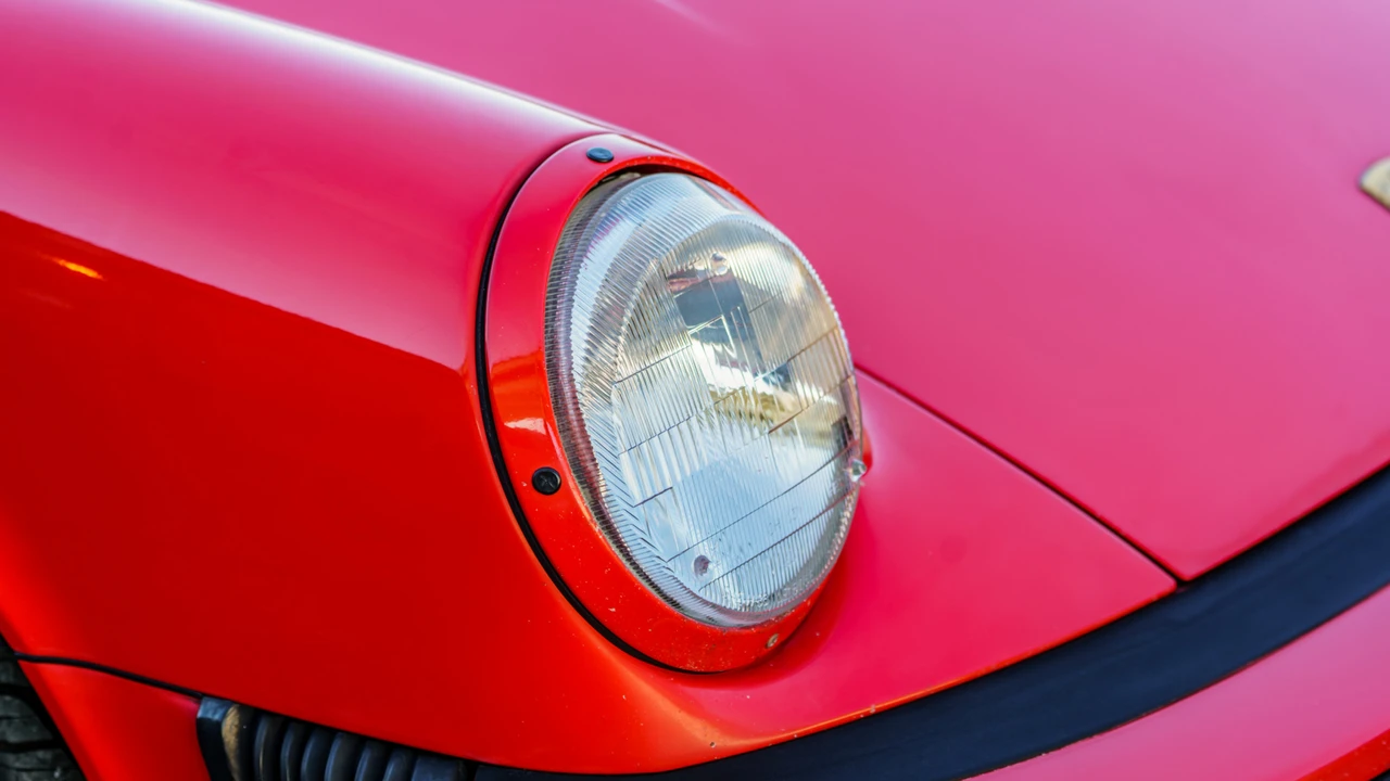 1988 Porsche 911 Carrera 3.2 - Image 19 of 31
