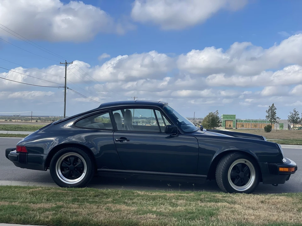 1988 Porsche 911 Carrera 3.2 - Image 6 of 31