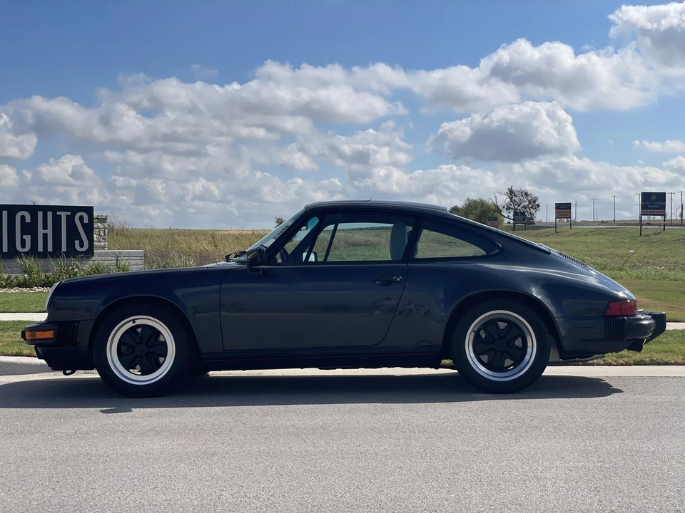 1988 Porsche 911 Carrera 3.2 - Image 17 of 31