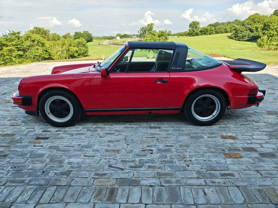 1988 Porsche 911 Carrera 3.2 - Image 10 of 31