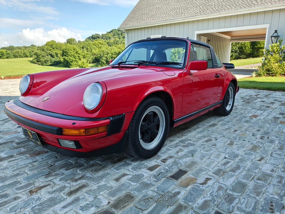 1988 Porsche 911 Carrera 3.2 - Image 9 of 31