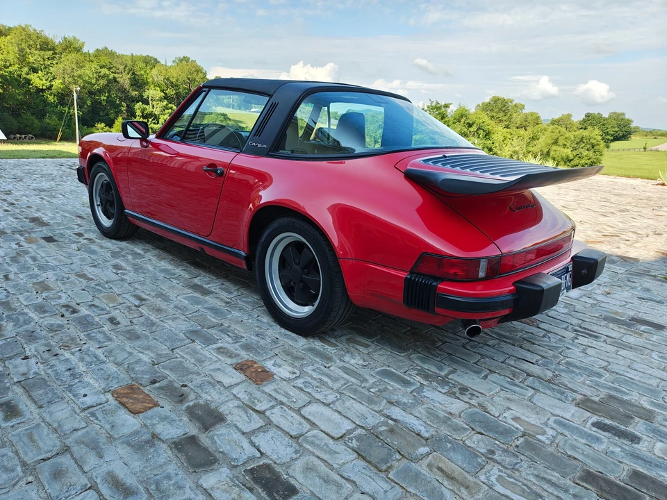 1988 Porsche 911 Carrera 3.2 - Image 12 of 31