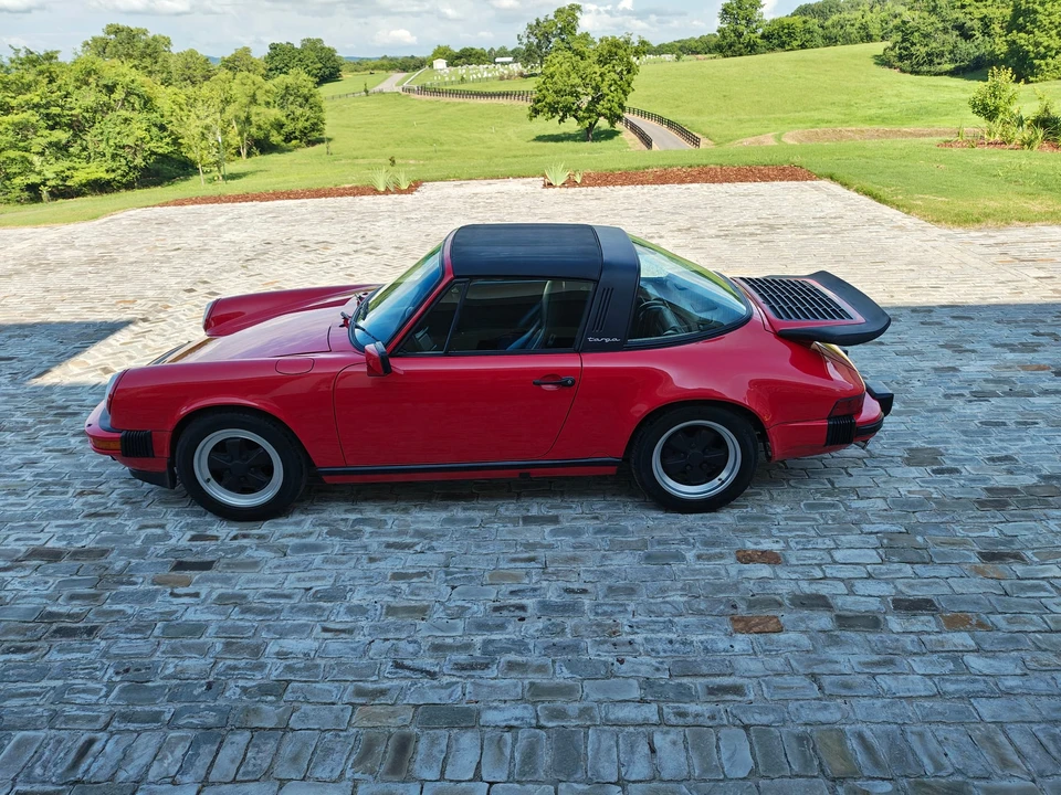 1988 Porsche 911 Carrera 3.2 - Image 11 of 31
