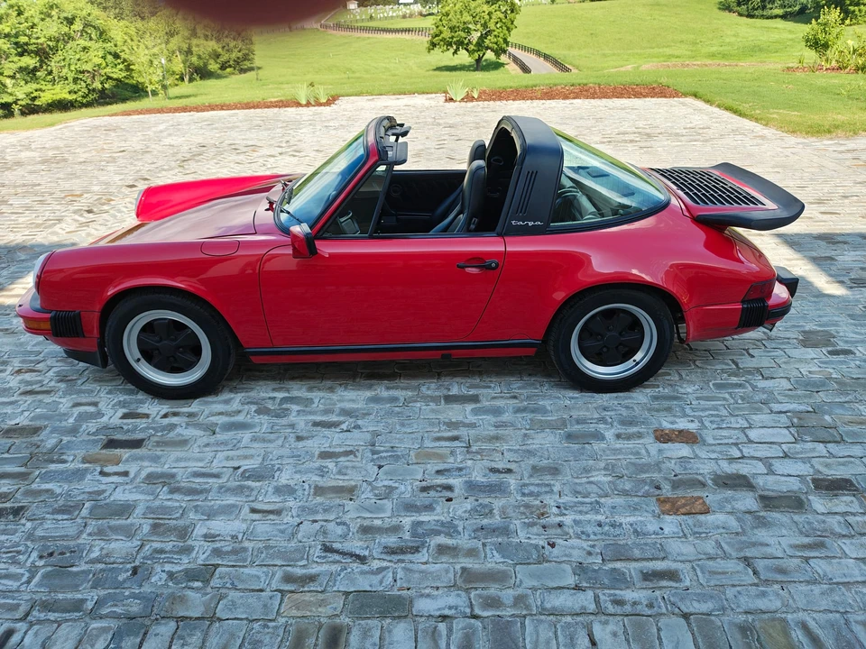 1988 Porsche 911 Carrera 3.2 - Image 3 of 31