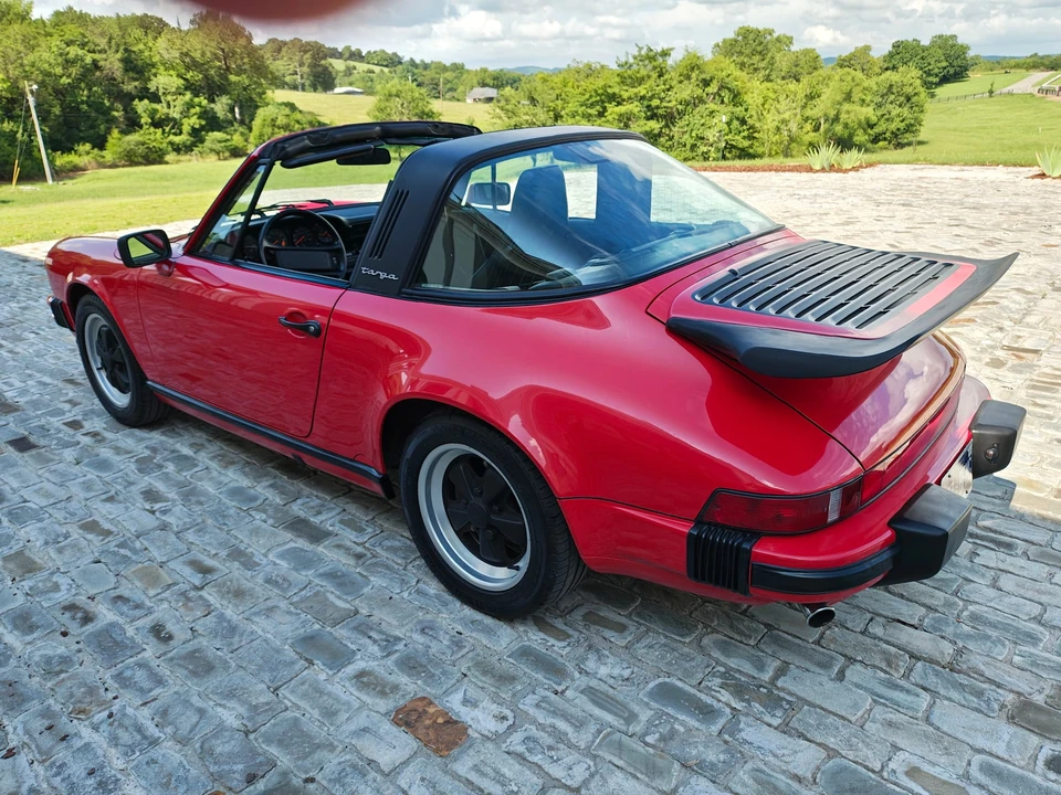 1988 Porsche 911 Carrera 3.2 - Image 4 of 31