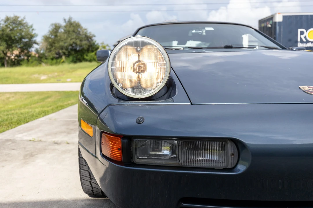 1988 Porsche 928 S4 - Image 15 of 31