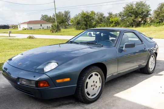 1988 Porsche 928 S4