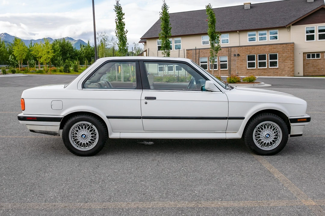 1989 BMW E30 3 Series - Image 4 of 31