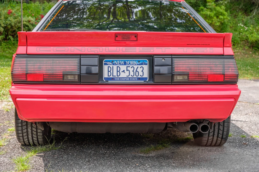 1989 Chrysler Conquest - Image 25 of 31