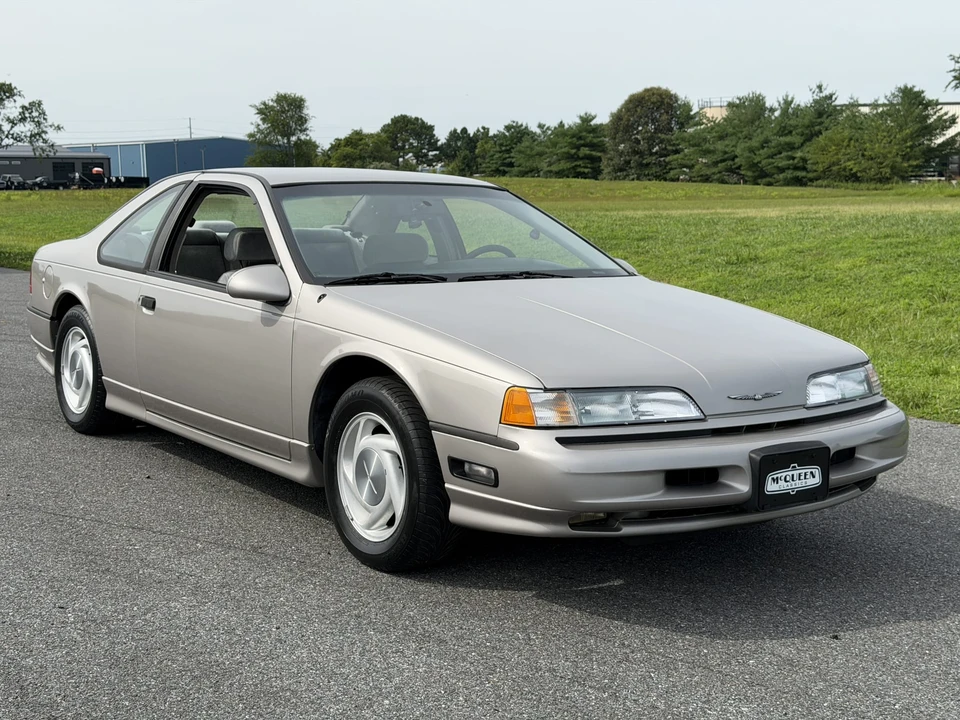 1989 Ford Thunderbird 10th Gen - Image 5 of 31