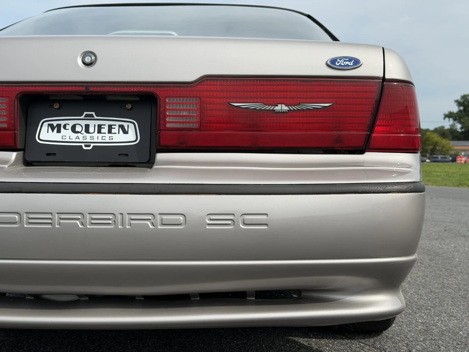 1989 Ford Thunderbird 10th Gen - Image 26 of 31