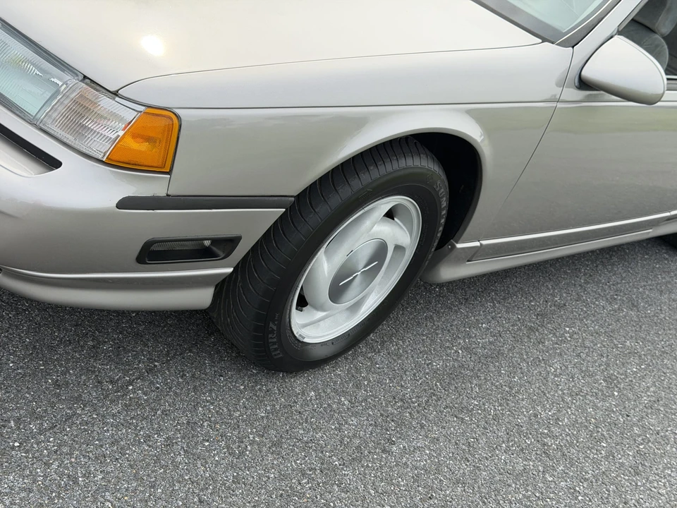 1989 Ford Thunderbird 10th Gen - Image 27 of 31