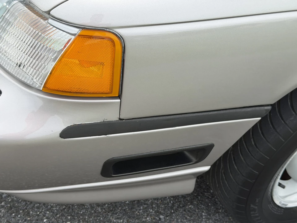 1989 Ford Thunderbird 10th Gen - Image 28 of 31