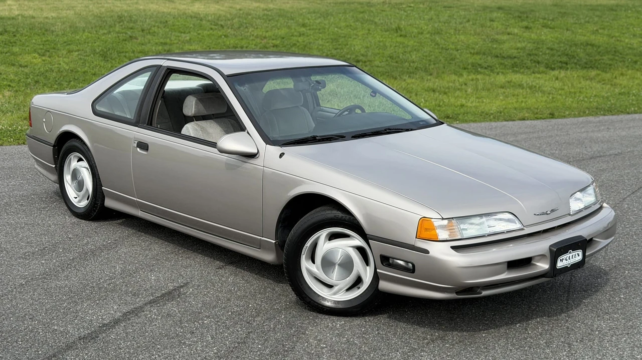 1989 Ford Thunderbird 10th Gen - Image 6 of 31