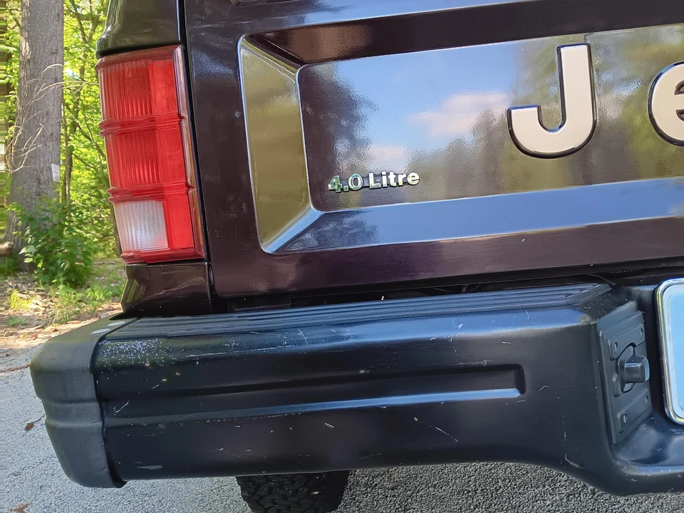 1989 Jeep Comanche - Image 16 of 31
