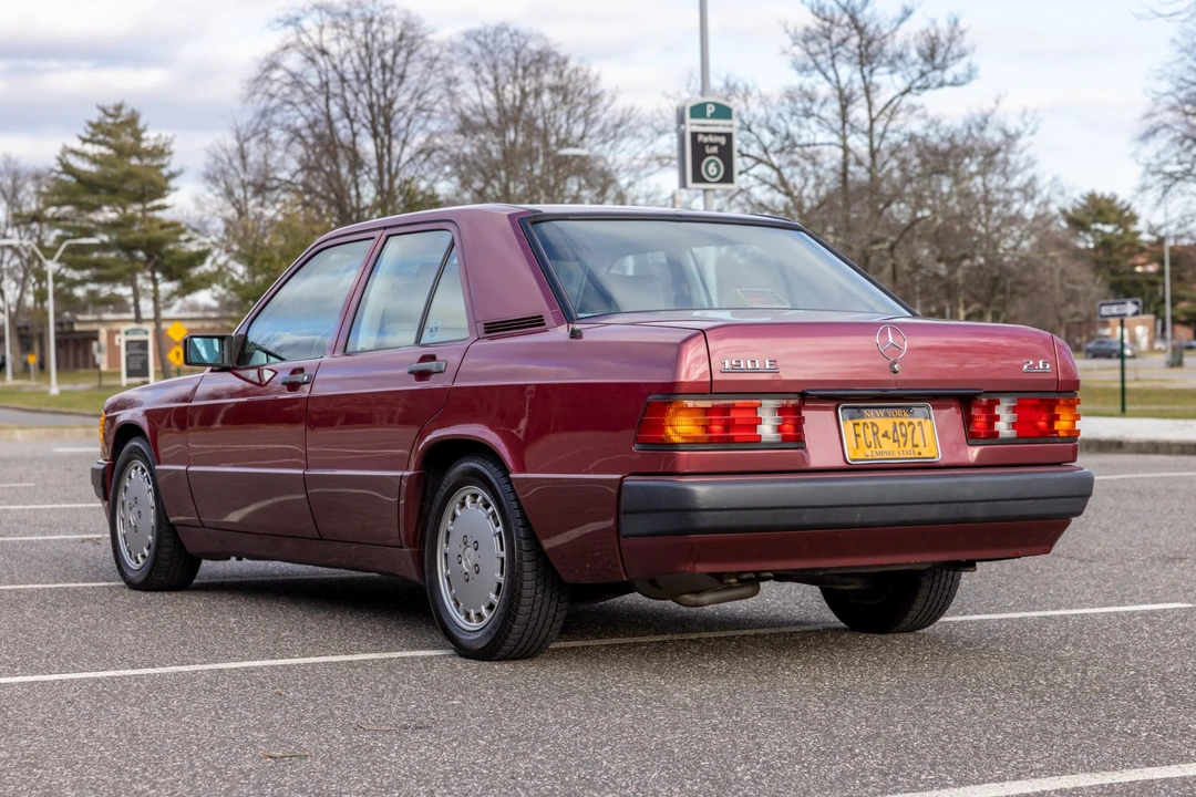 1989 Mercedes-Benz 190E - Image 7 of 31