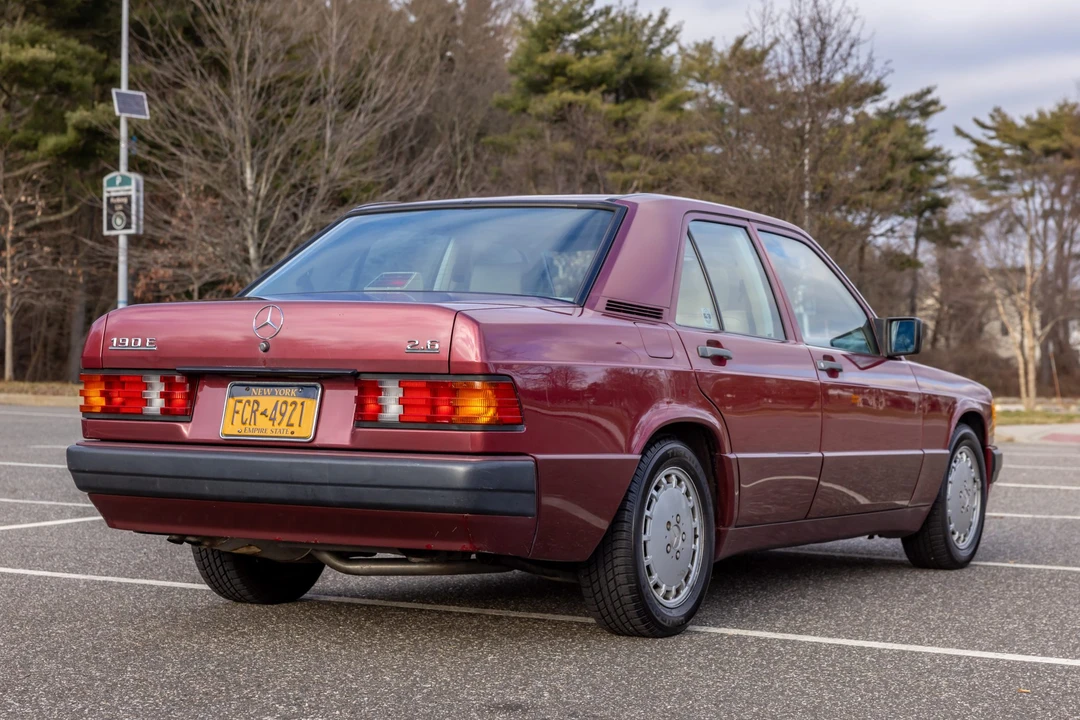 1989 Mercedes-Benz 190E - Image 5 of 31