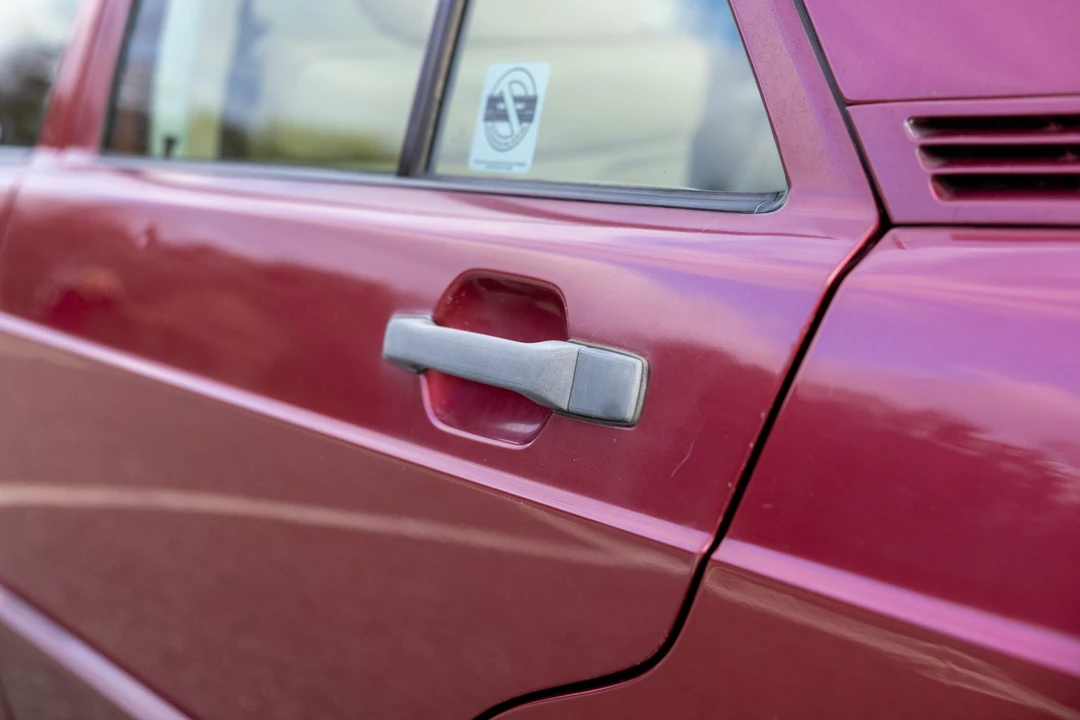 1989 Mercedes-Benz 190E - Image 27 of 31