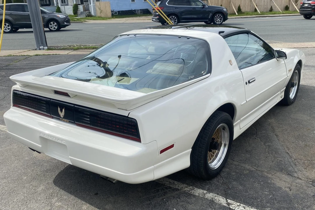 1989 Pontiac Firebird Trans Am 3rd Gen - Image 7 of 31