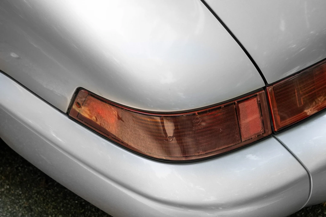 1989 Porsche 964 Carrera 4 - Image 25 of 31