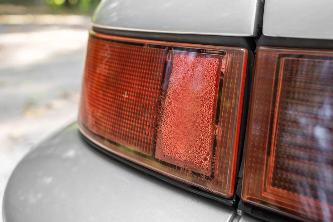 1989 Porsche 964 Carrera 4 - Image 24 of 31