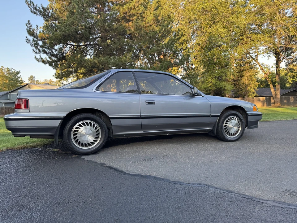 1990 Acura Legend 1st Gen - Image 21 of 31