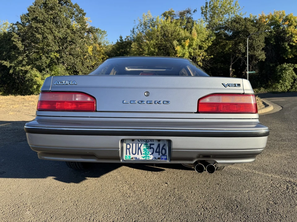 1990 Acura Legend 1st Gen - Image 18 of 31