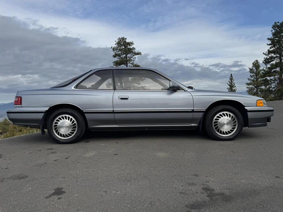1990 Acura Legend 1st Gen - Image 24 of 31