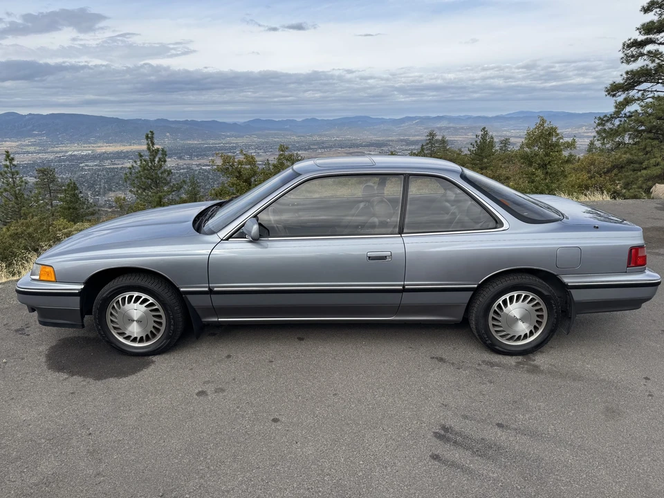 1990 Acura Legend 1st Gen - Image 9 of 31