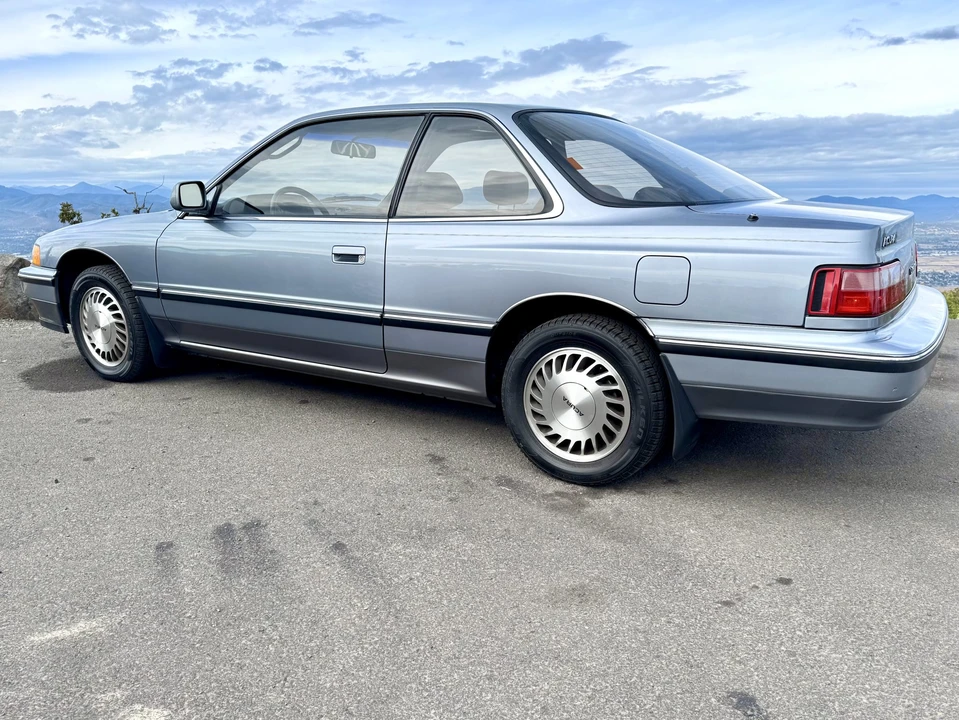 1990 Acura Legend 1st Gen - Image 11 of 31