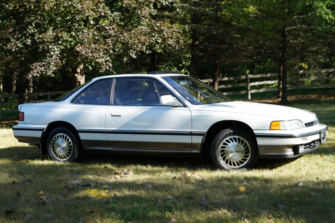 1990 Acura Legend 1st Gen - Image 22 of 31
